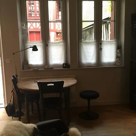 La Petite *